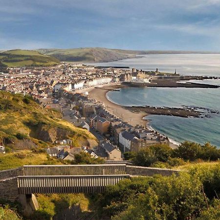 Spacious Luxury Escape With Sea Views And Pet Friendly At Clarach Bay Aberystwyth Exterior photo