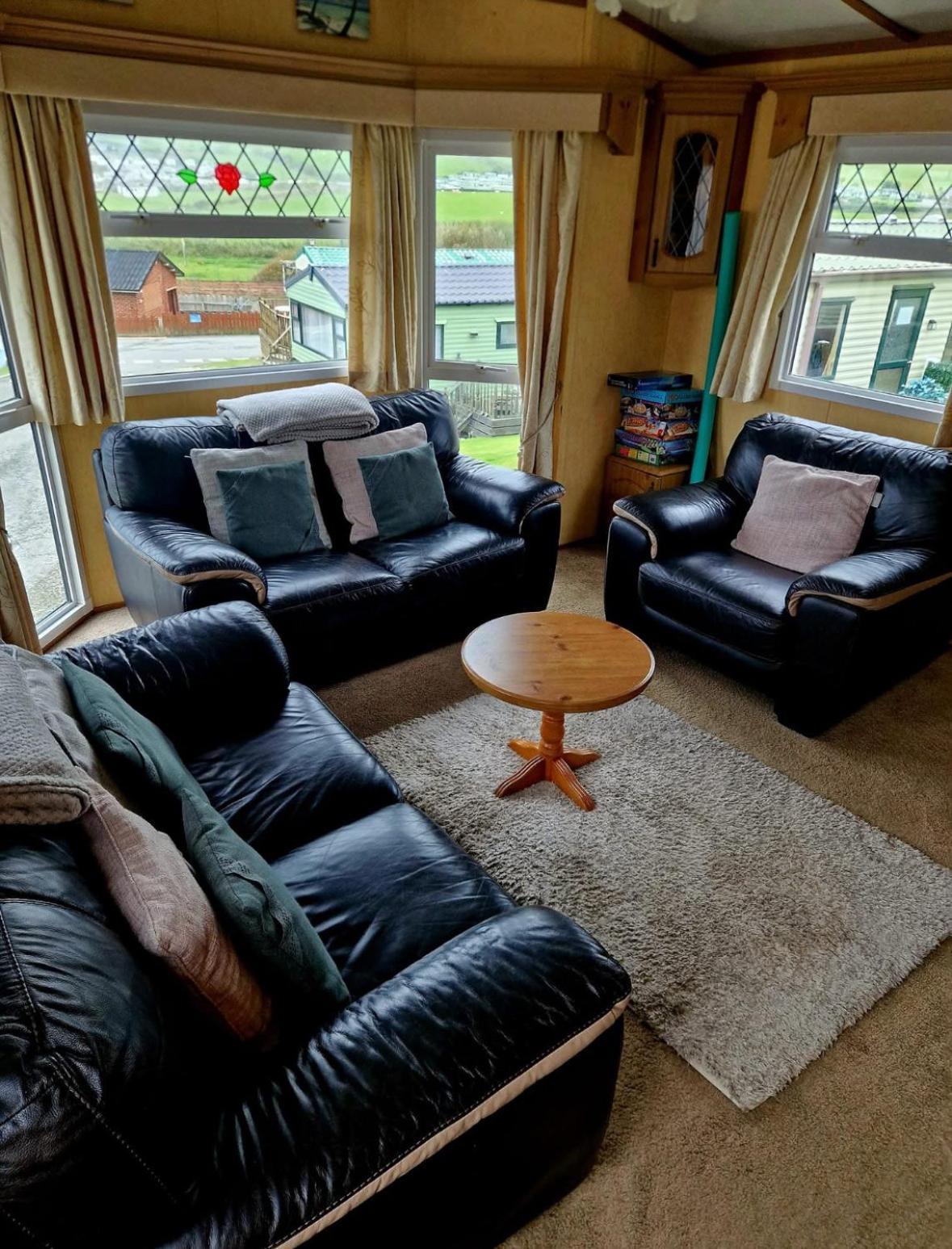Spacious Luxury Escape With Sea Views And Pet Friendly At Clarach Bay Aberystwyth Exterior photo
